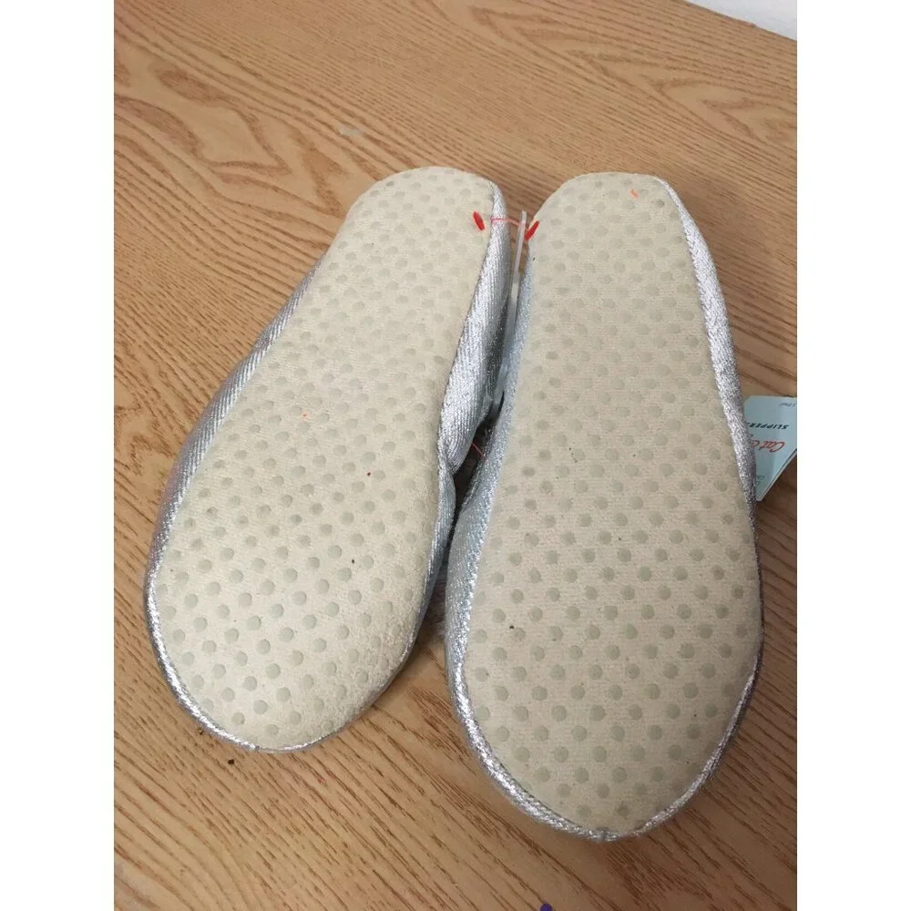 New Girls Plushy Pomp-pomp Slippers Size 4-5
